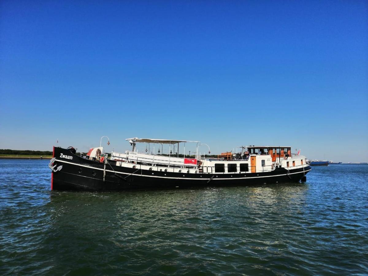 Hotelboot Zwaan อัมสเตอร์ดัม ภายนอก รูปภาพ