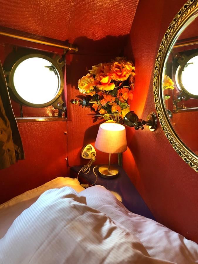 Hotelboot Zwaan อัมสเตอร์ดัม ภายนอก รูปภาพ