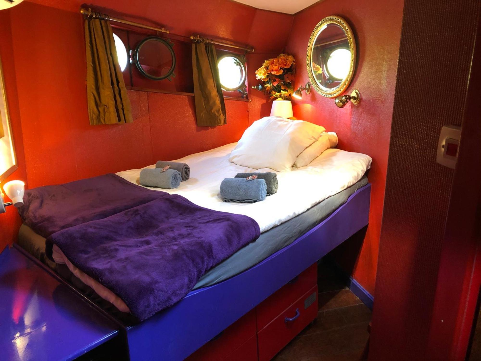 Hotelboot Zwaan อัมสเตอร์ดัม ภายนอก รูปภาพ