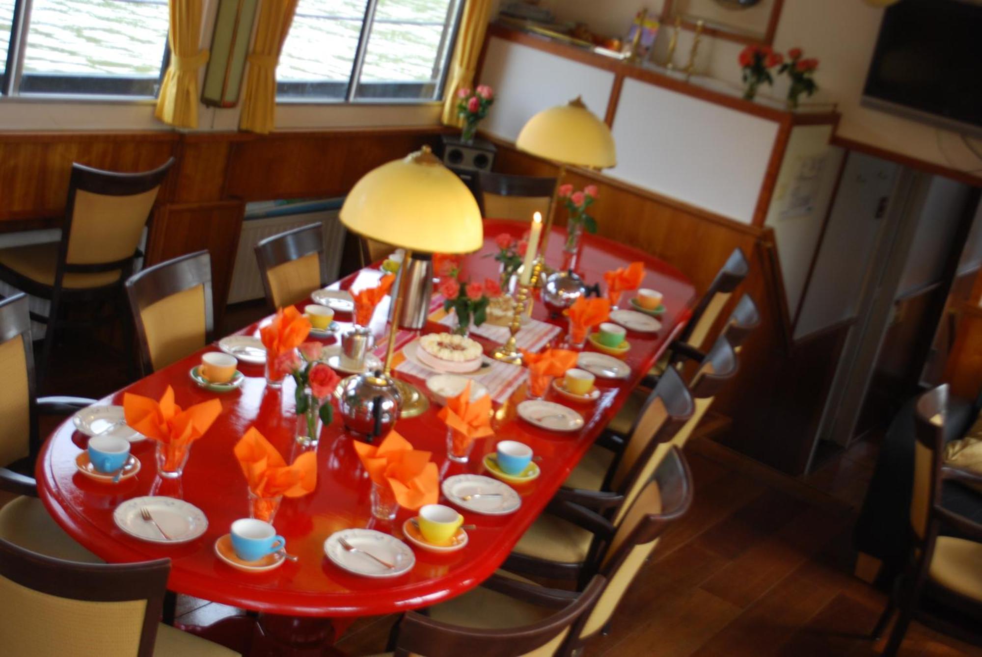 Hotelboot Zwaan อัมสเตอร์ดัม ภายนอก รูปภาพ